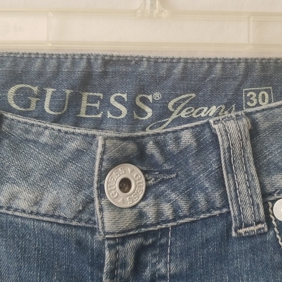 NWOT Guess Jean shorts - Picture 2 of 9